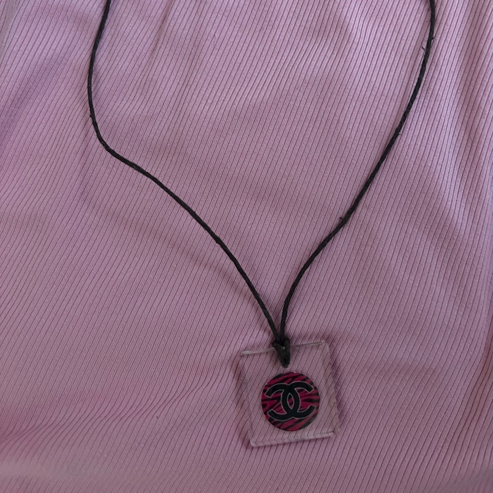 Chic Pink Pendant Necklace